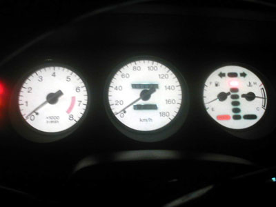 光らせた状態（白）