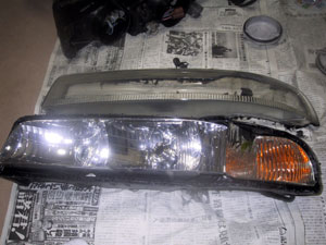 レンズと本体が剥がれた状態