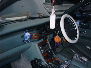 ノイズファクトリーさんの運転席