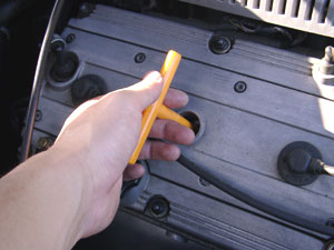 プラグレンチで外す