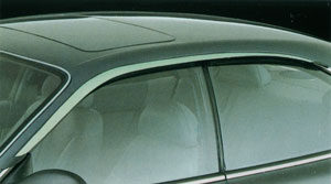 ルーフバイザー